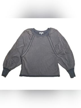 Gimmicks By BKE Long Sleeve W/ Lace Sleeve Accents Size S Oversized Relaxed Fit